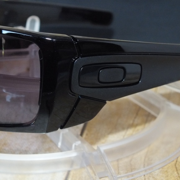 New Oakley Batwolf Sunglasses Polished Black Grey - Picture 2 of 7